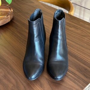 House of Harlow 1960 Black Ankle Booties